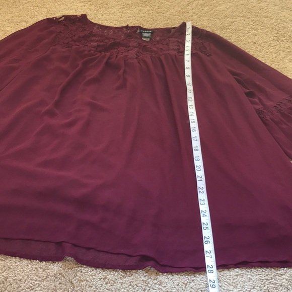 TORRID size 2X dark wine lace long sleeve top - Picture 7 of 9